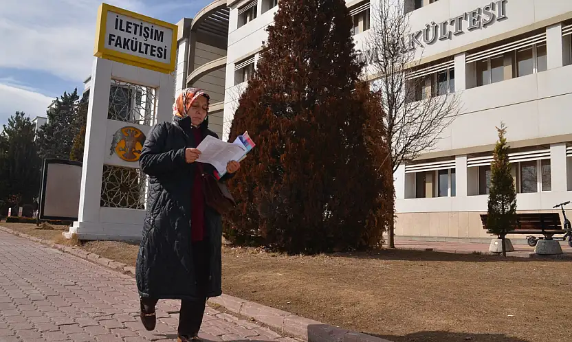 Konya'da 2 çocuk annesi İletişim Fakültesini kazandı!