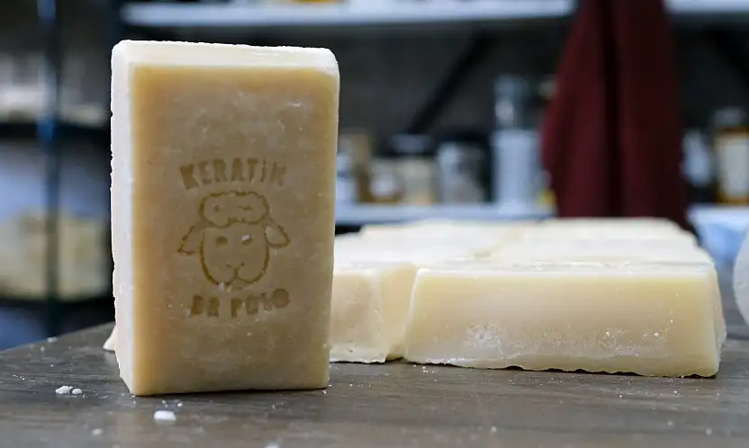 Konya'da 20 yıllık çalışmayla koyun yününden keratinli sabun üretildi!