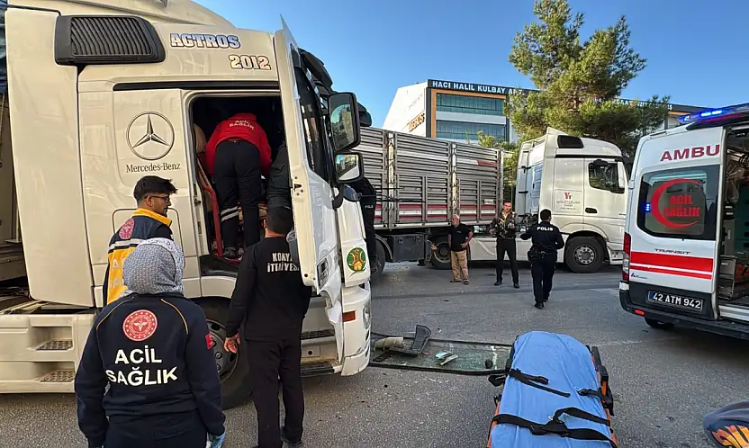 Konya'da 3 aracın karıştığı kaza trafiği kilitledi: 1 yaralı!