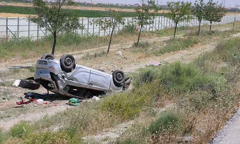 Konya'da bir aileyi yıkan dehşet kaza! Takla atan otomobilde 8 yaşındaki çocuk öldü!