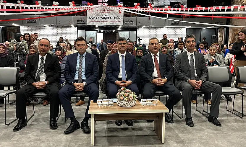 Konya'da büyükler unutulmadı! Dünya Yaşlılar Günü'nde anlamlı program
