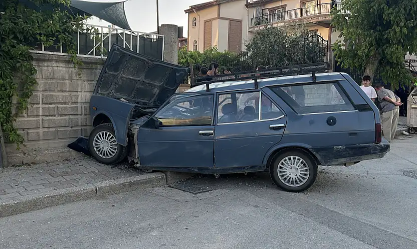 Konya'da ehliyetsiz sürücü trafiği birbirine kattı! Çok sayıda yararlı var