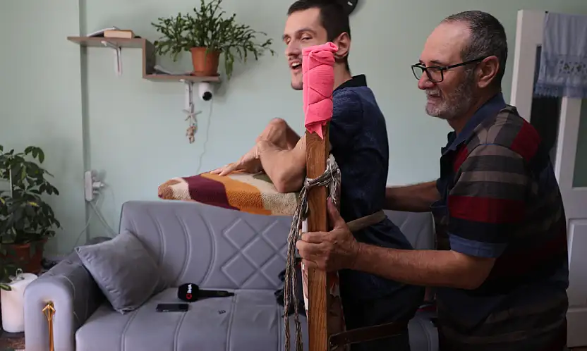 Konya'da engel tanımayan baba evladının her şeyi oldu!