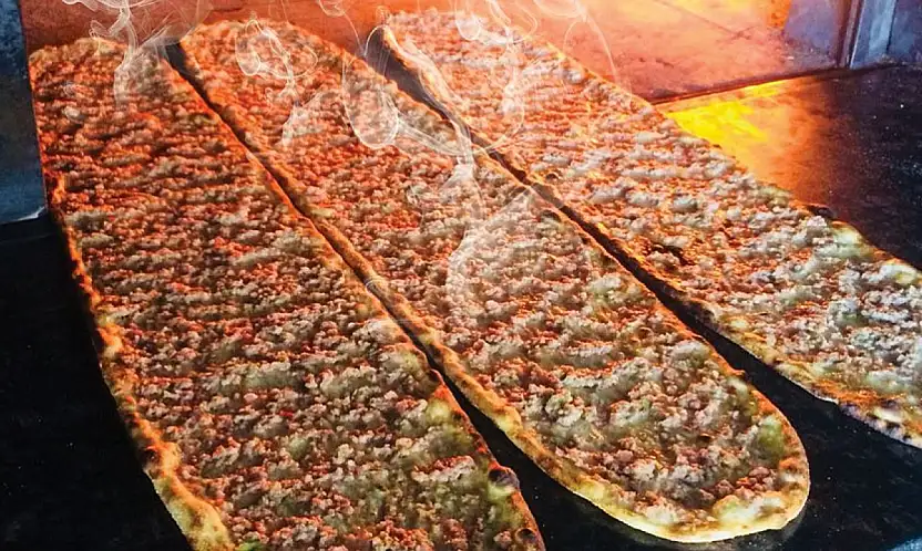 Konya'da etliekmek skandalı! İç harcından bunlar çıktı