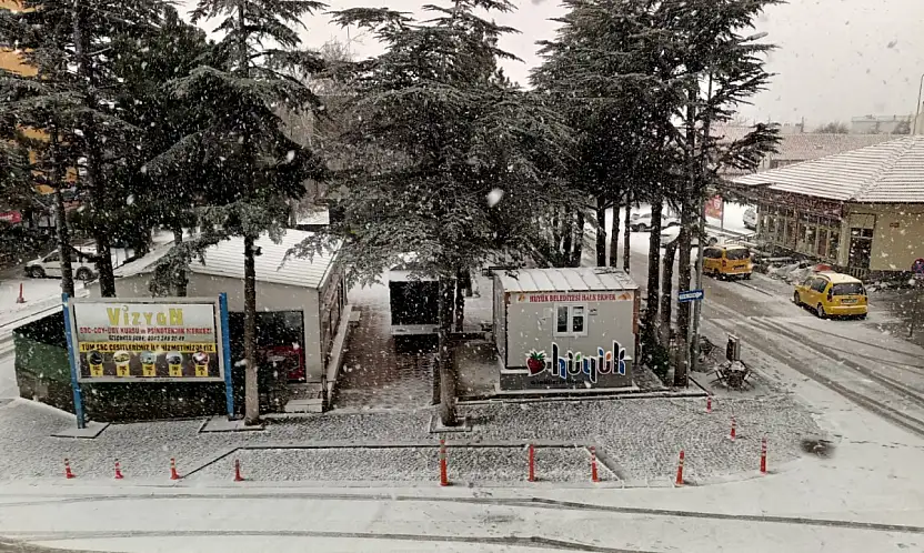 Konya'da fırtına gitti kar geldi! 3 ilçede kartpostallık görüntüler ortaya çıktı