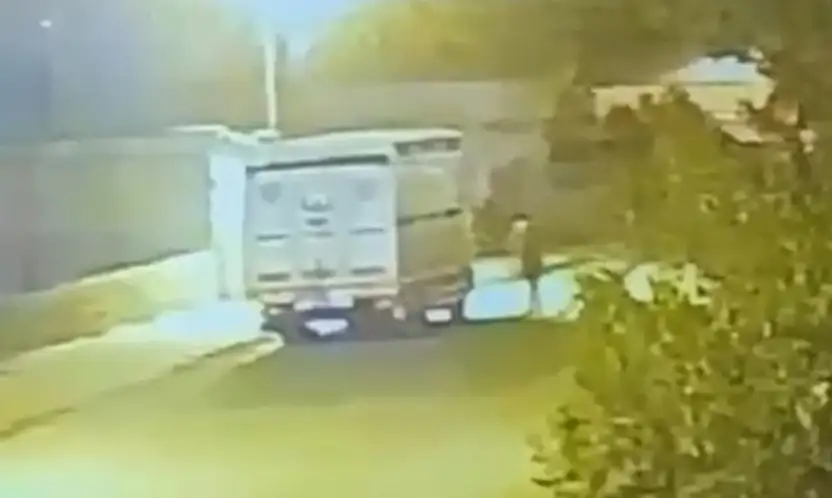 Konya'da gece yarısı kundaklama! Kamyoneti ateşe verip kaçtı