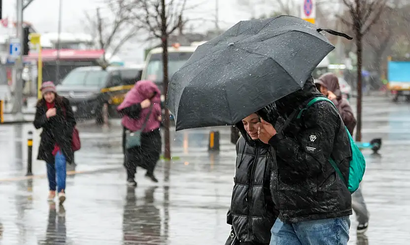 Konya'da hafta sonu plan yapanlar dikkat! 15 ilçeye sağanak alarmı verildi!