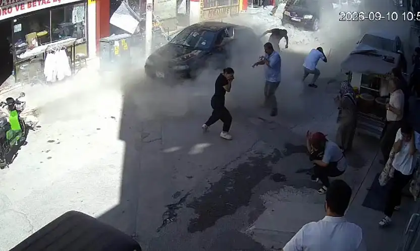 Konya'da iş yerinde patlama: Sokaktan geçenler canını zor kurtardı!