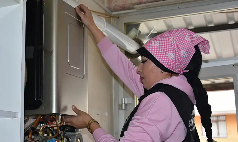 Konya'da kalıpları yıkan başarı: Sıhhi tesisatta kadın usta!