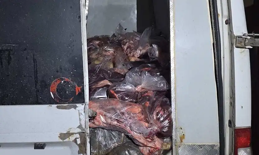 Konya'da kesildi, Ramazanda sofralara gelecekti! Skandal sevkiyatta 3 ton imha edildi!