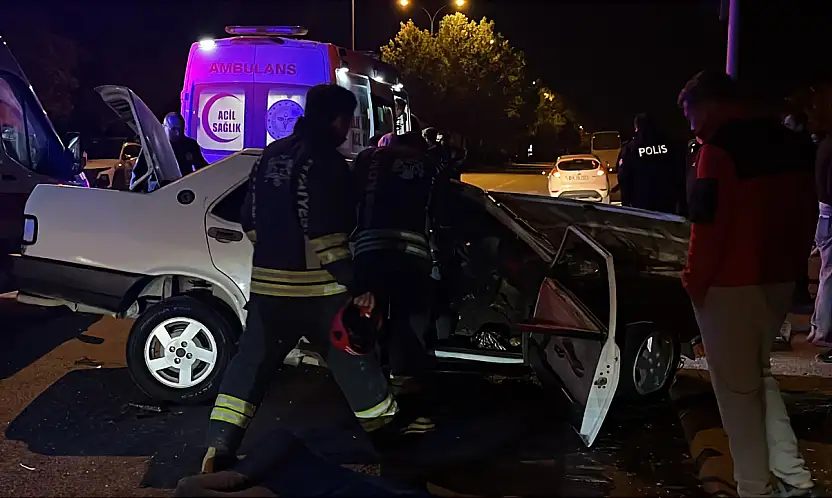 Konya'da kırmızı ışık ihlali kazayla bitti: 5 yaralı!