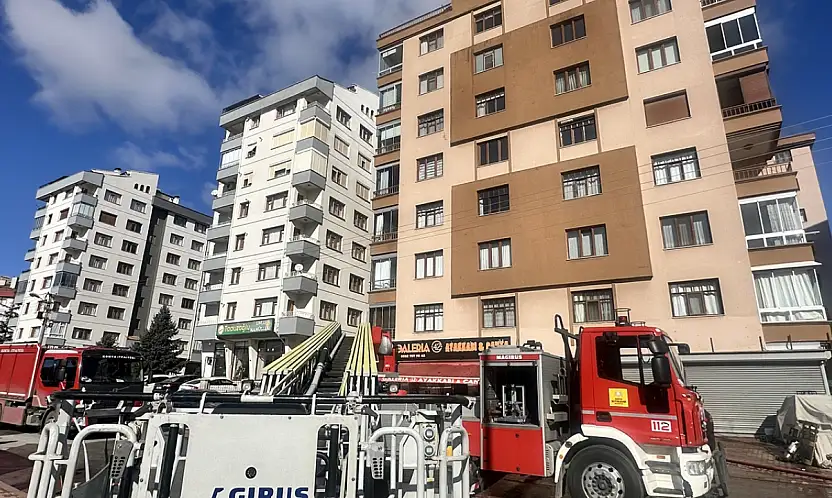 Konya'da korku dolu anlar! Anne ve iki çocuğu alevlerin arasında kaldı!