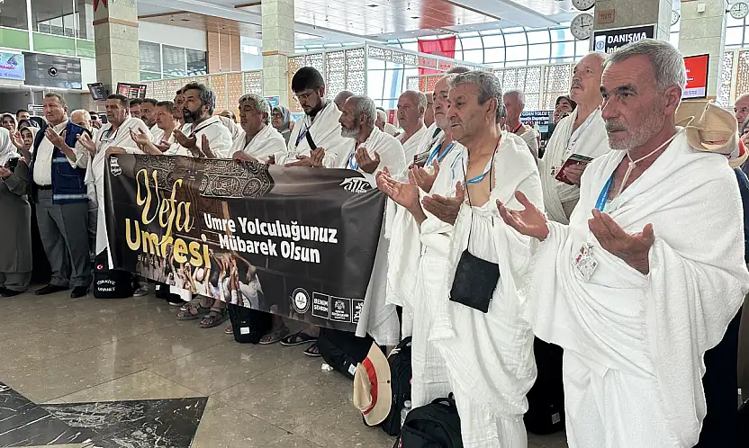Konya'da, mübarek günde 'Vefa Umresi' yolcuları uğurlandı