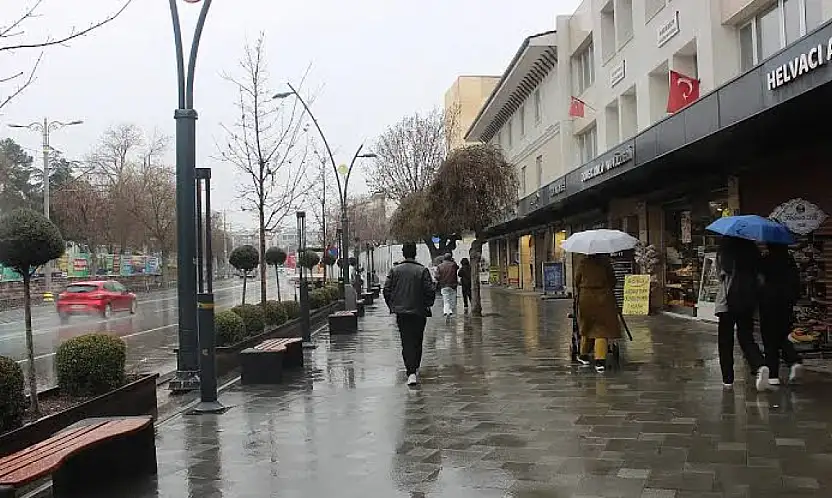 Konya'da o iki güne dikkat! Sıcaklıklar düşüyor gök gürültülü sağanak geliyor!