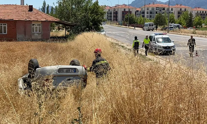 Konya'da otomobiller birbirine girdi: Araç takla attı! 4 yaralı...