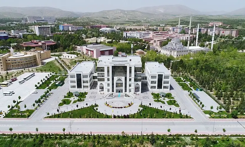Konya'da sağlıkta yeni dönem başlıyor! İki üniversite hastane için kolları sıvadı