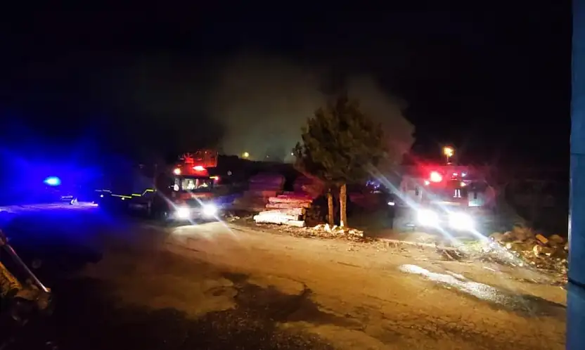 Konya'da sanayide korkutan yangın! Alevler sıçradı