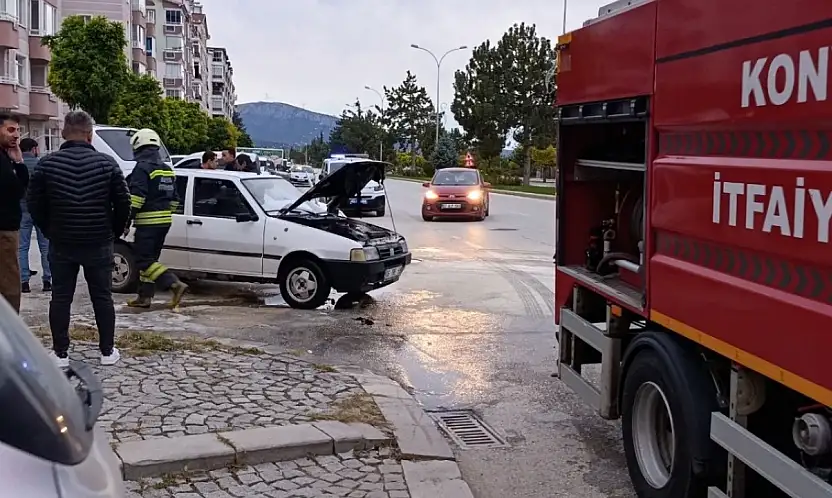 Konya'da seyir halindeki otomobil alev aldı! Canını zor kurtardı