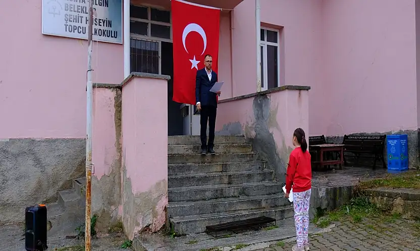 Konya'da tek öğrencili okulda Cumhuriyet coşkusu!