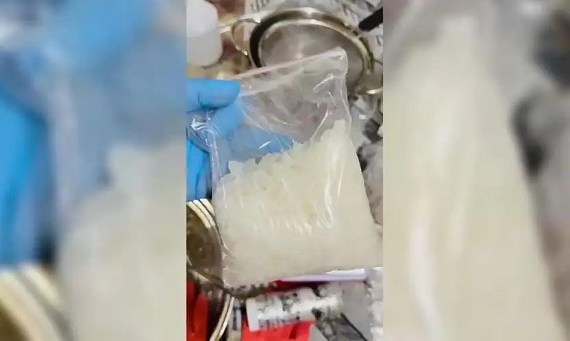 Konya'da uyuşturucu imalathanesi deşifre oldu! Kilo kilo pişirirken yakalandı