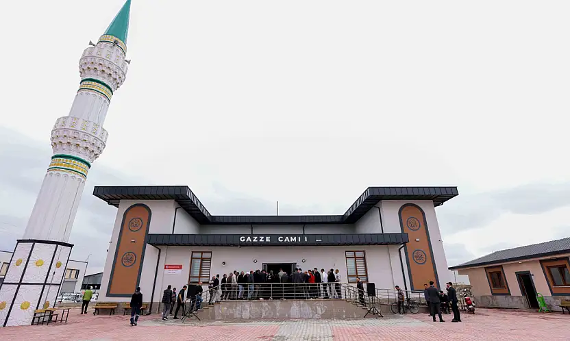 Konya'da yeni cami dualarla ibadete açıldı!