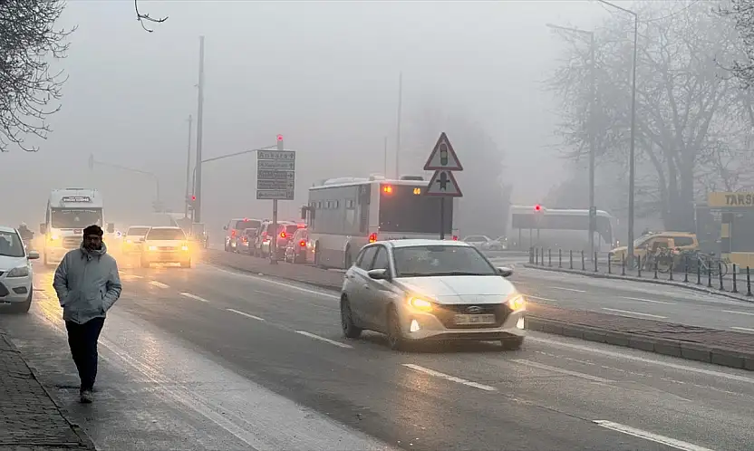 Konya'da yoğun sis etkili! Görüş mesafesi 30 metrenin altına düştü