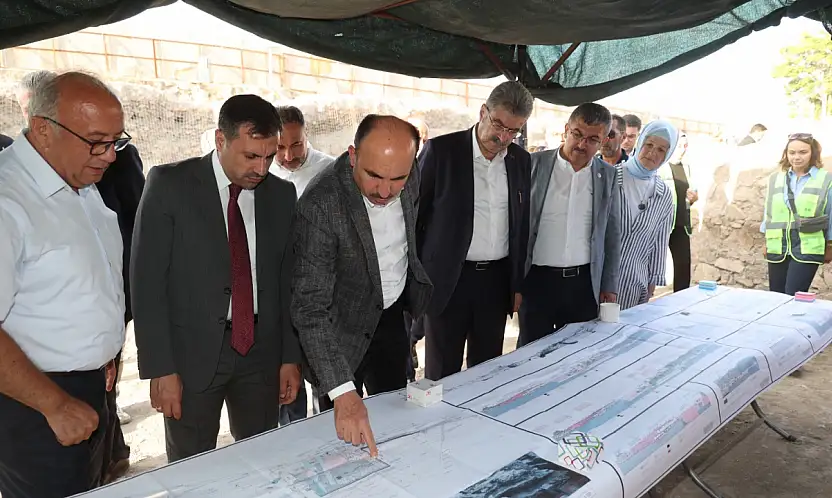 Konya heyeti Larende Kapısı kazı alanını inceledi: Tarih gün yüzüne çıkıyor!