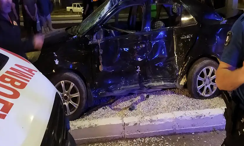 Konya yolunda yürek yakan kaza! Otomobil biçildi: 1 ölü, 1 ağır yaralı!