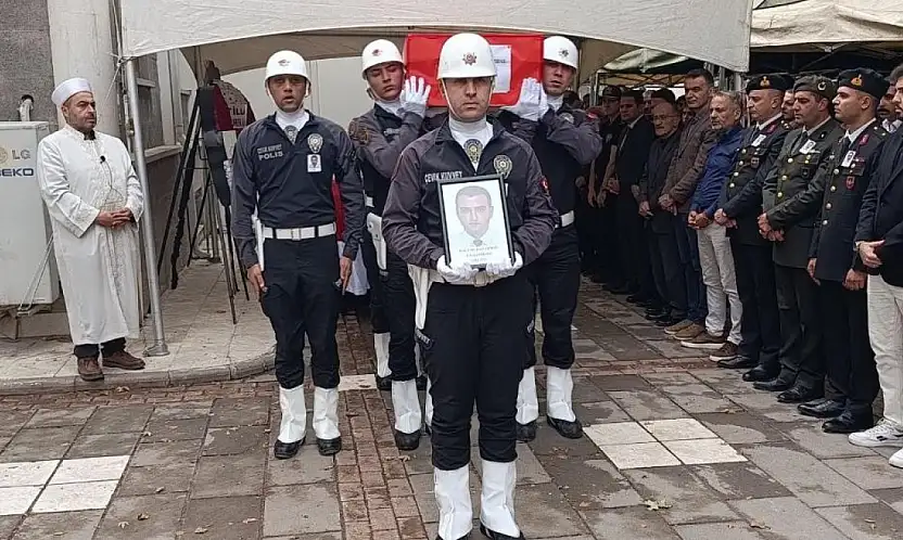 Konyalı başkomiser dualarla toprağa verildi