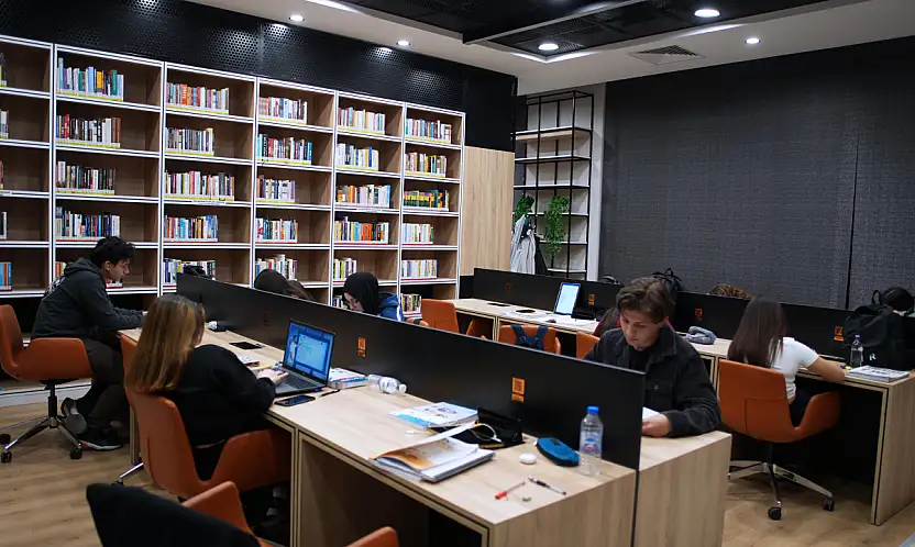 Konyalı gençler bu merkezi çok sevdi! Her şey tek çatı altında