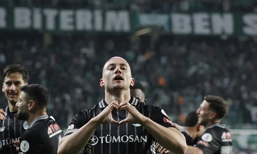 Konyaspor'a dönmeye hazırlanan Kramer'den taraftara mesaj