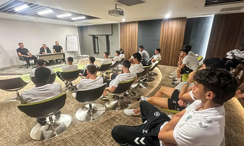 Konyaspor'da Başkan Atiker Başakşehir maçı öncesi takımla buluştu! İşte yaptığı konuşma