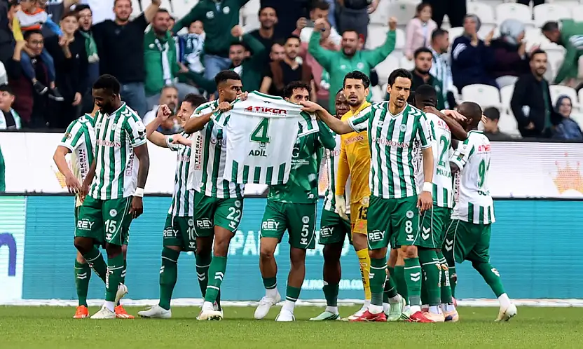 Konyaspor'da galibiyetin yankıları sürüyor! Kaptan Adil maç öncesi konuşma yapmış! İşte o anlar