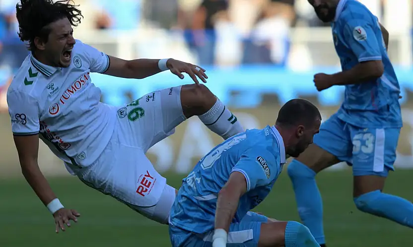 Konyaspor'da genç forvet sakatlandı