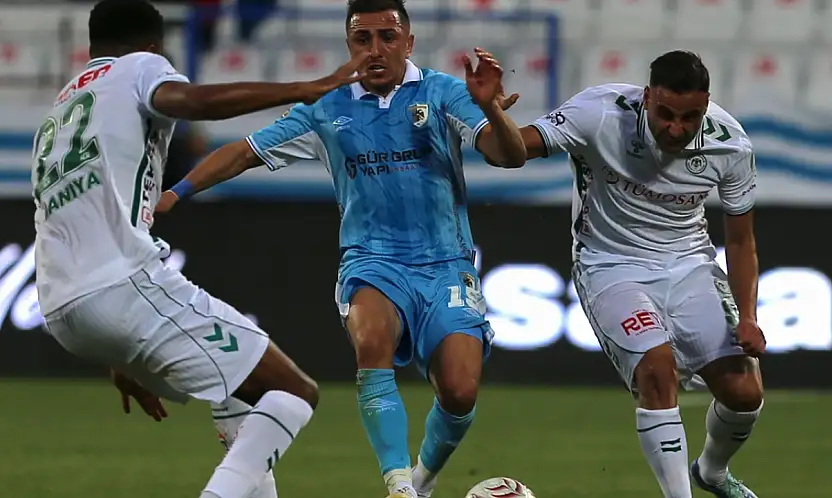 Konyaspor'da ikinci kaptan Deniz'den açıklama!