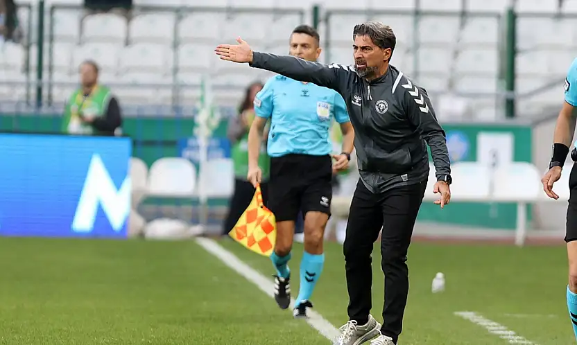 Konyaspor'da İlhan Palut'tan Mohamed açıklaması!
