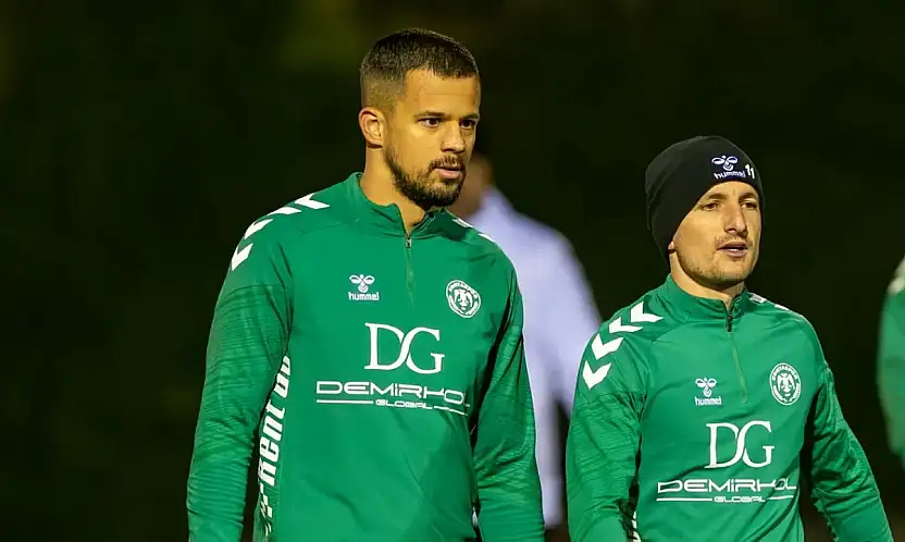 Konyaspor'da üç futbolcu bireysel çalışıyor