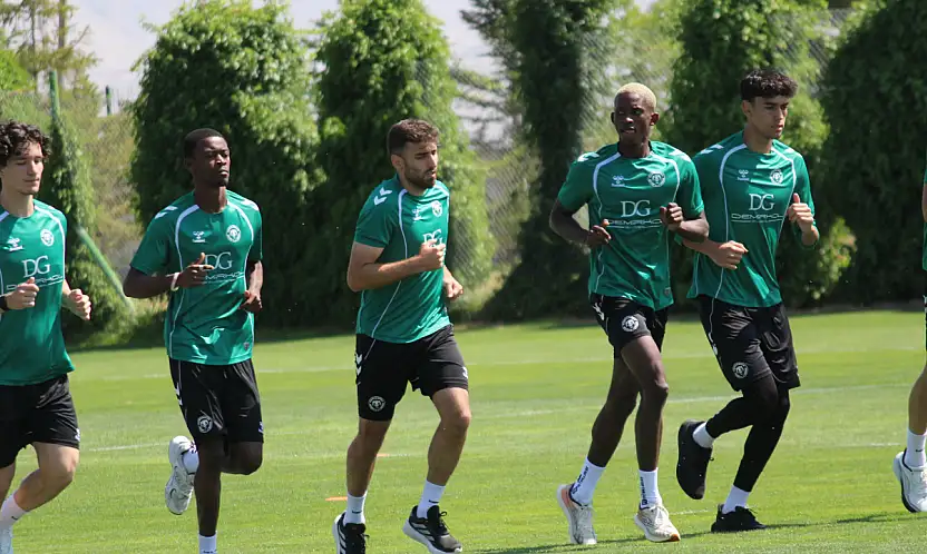 Konyaspor'dan 'Afrika Operasyonu' Palut'tan iki genç için açıklama
