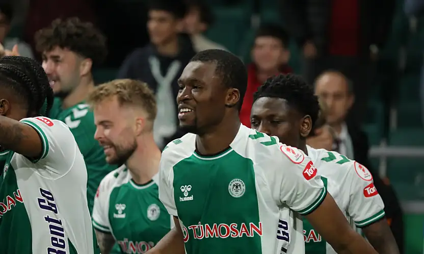 Konyaspor Nagalo'yu bitiremedi, Çorun devreye girdi!