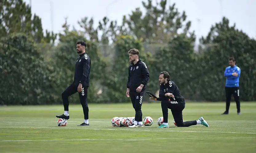 Konyaspor, teknik heyetinde ayrılık!