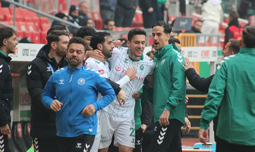 Konyasporlu orta sahadan çarpıcı açıklama! 'Aynaya bakmalıyız'