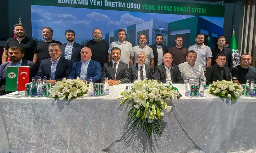 Konyasporlu yöneticilerden fedakarlık! Alacaklarını kulübü hibe ettiler! İşte o tutar