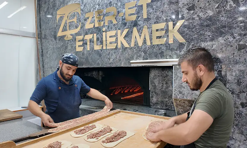 Maliyetler Konya'nın vazgeçilmezini de vurdu: Zam var etliekmekten vazgeçen yok!
