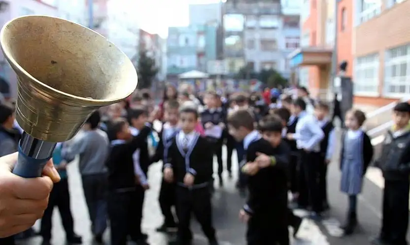 MEB duyurdu: Okullarda o uygulamalar tamamen yasaklandı! Ziller ne zaman çalacak?