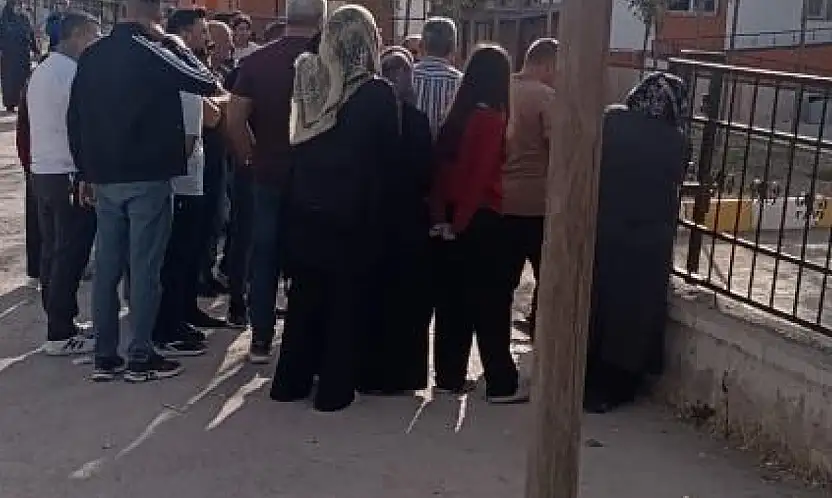 Okulda dehşet anları: Kız öğrenci pompalı tüfekle geldi!