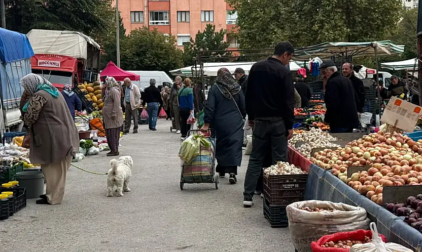 Pazarda sonbahar bereketi: Konya'da etiketler yenilendi, şifa deposu ürünler tezgaha indi!