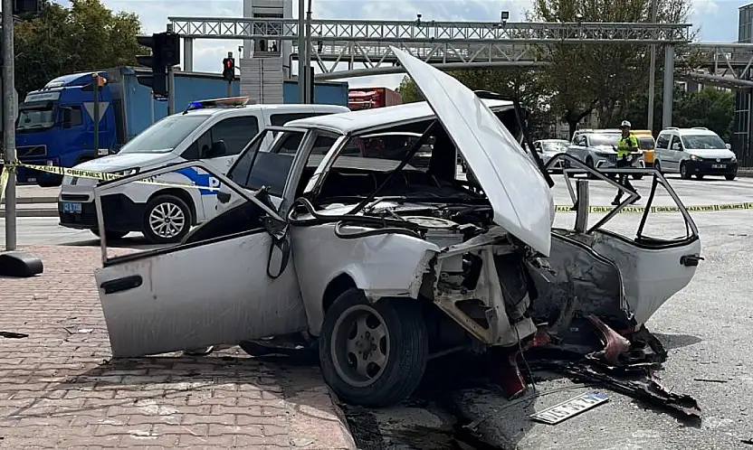 Son dakika: Konya'da kavşakta can pazarı! Çok sayıda kişinin durumu kritik...