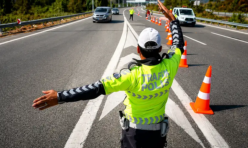 Sürücüler için uyarı yapıldı: Konya yolu trafiğe kapatıldı!