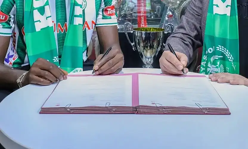 Transferde geç kalan Konyaspor, iki kritik hamleyi bitirmeyi hedefliyor