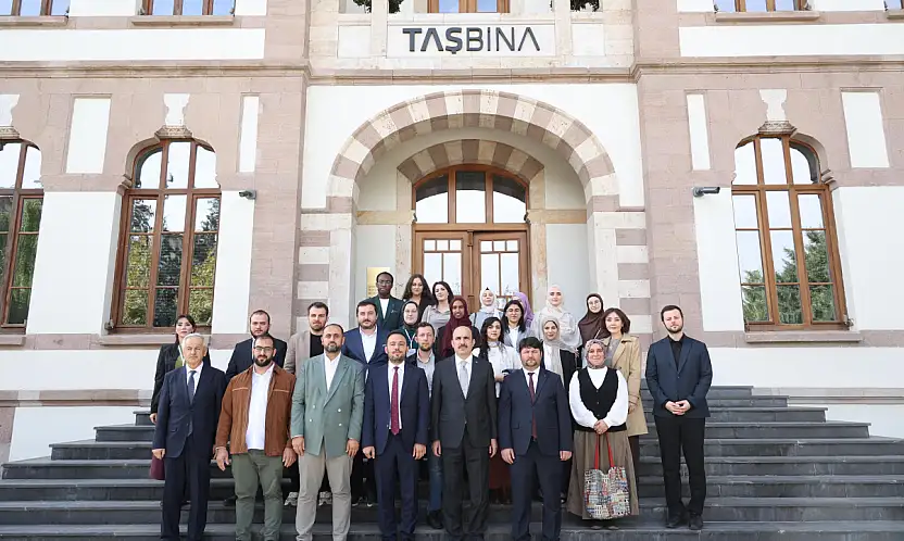 Uluslararası genç yazarlardan, Başkan Altay'a ziyaret